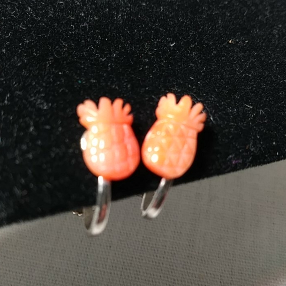 Pineapple Screw Back Earrings